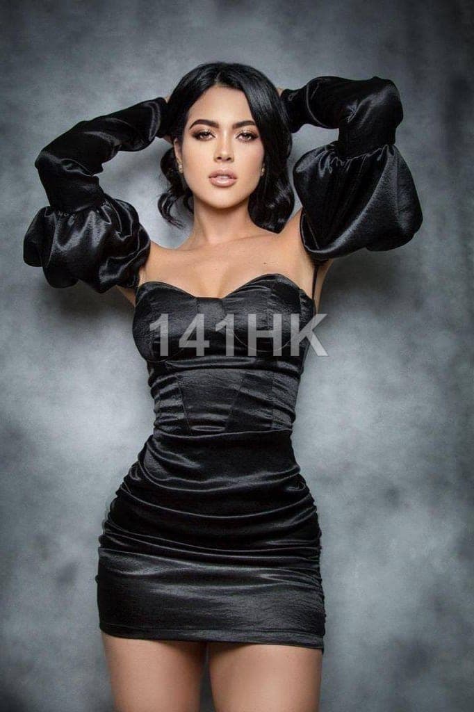 Vivian — Wan Chai 141HK portrait 2