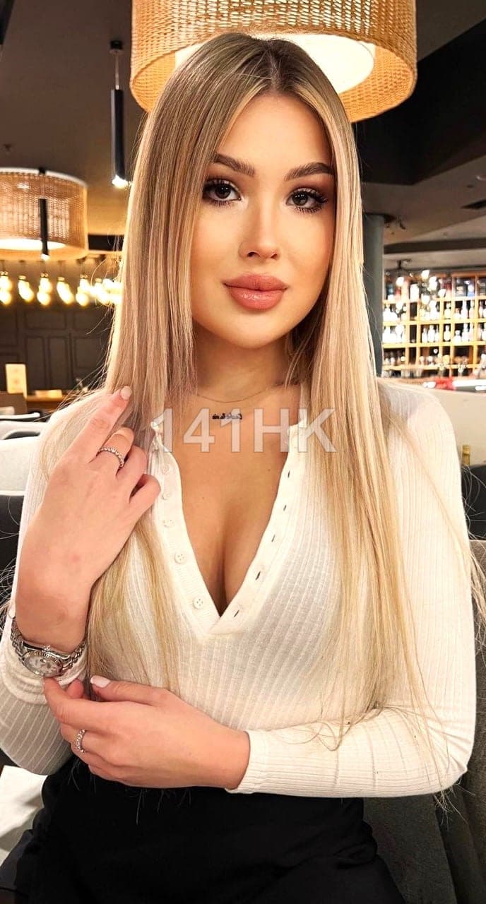 Lulu — Kowloon City 141HK portrait 2