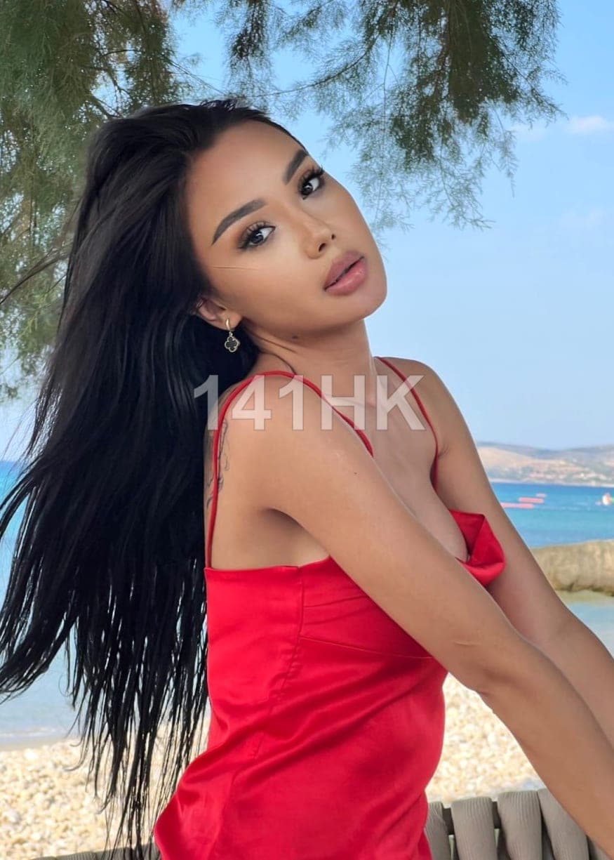 嘉怡 — Tsim Sha Tsui 141HK portrait 2