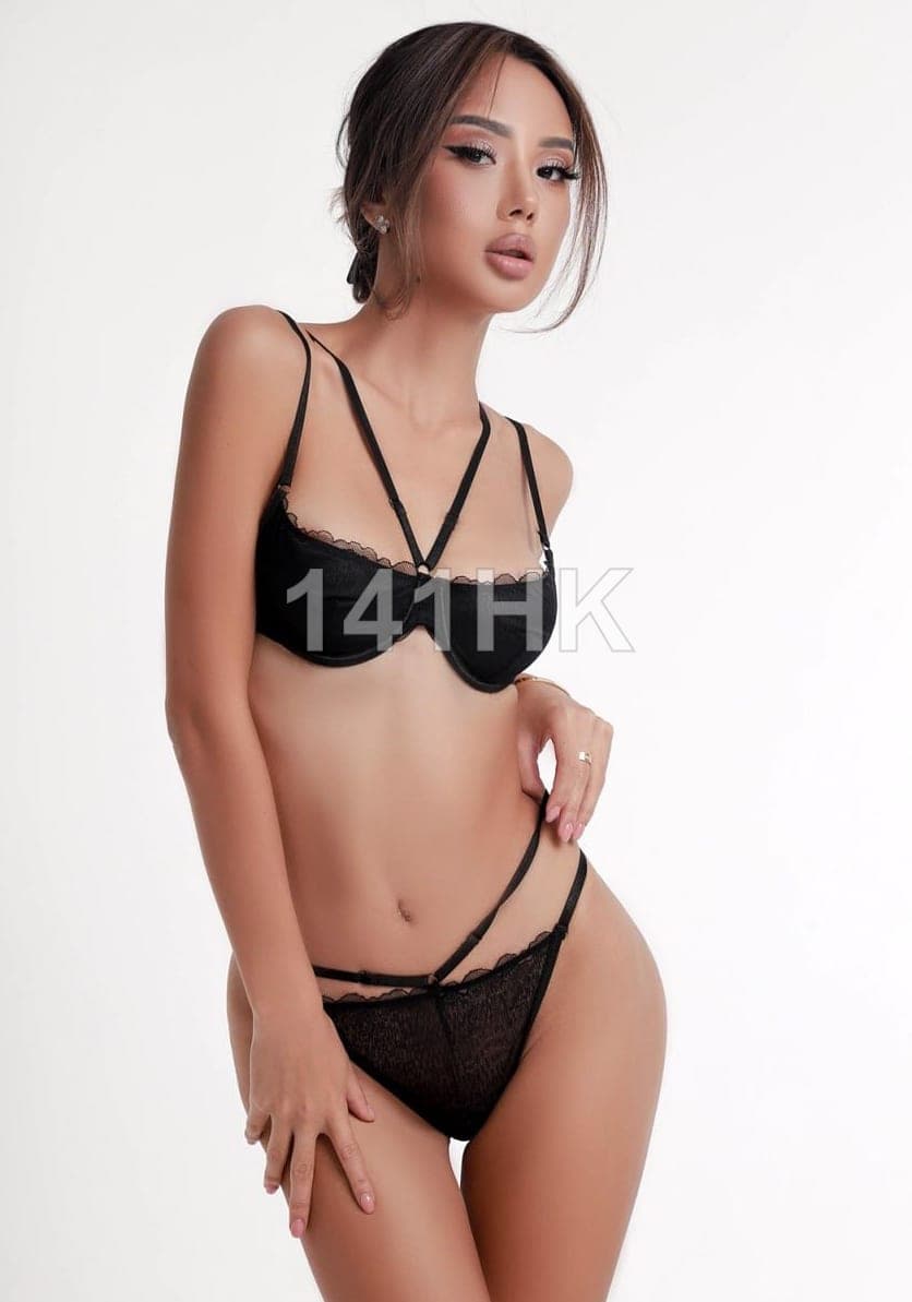 嘉怡 — Tsim Sha Tsui 141HK portrait 5