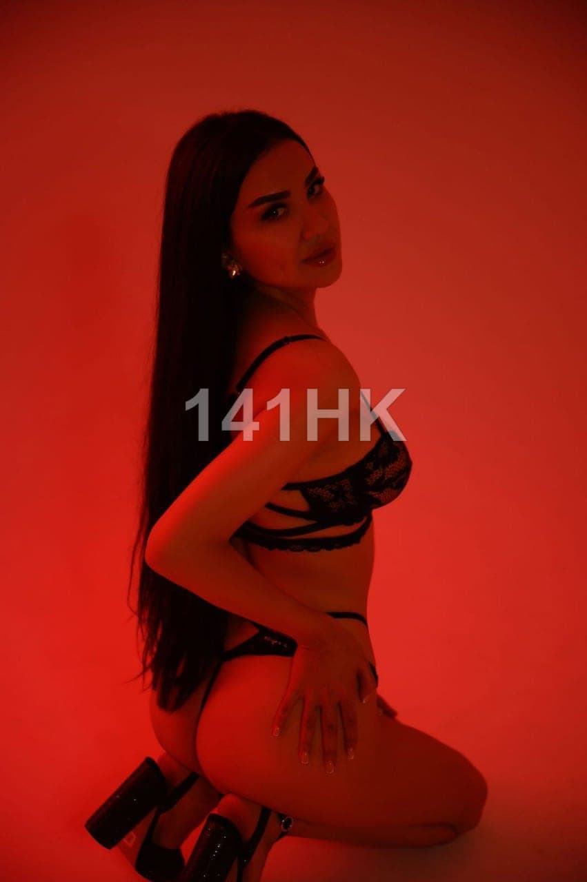 Lulu — Mong Kok 141HK portrait 5