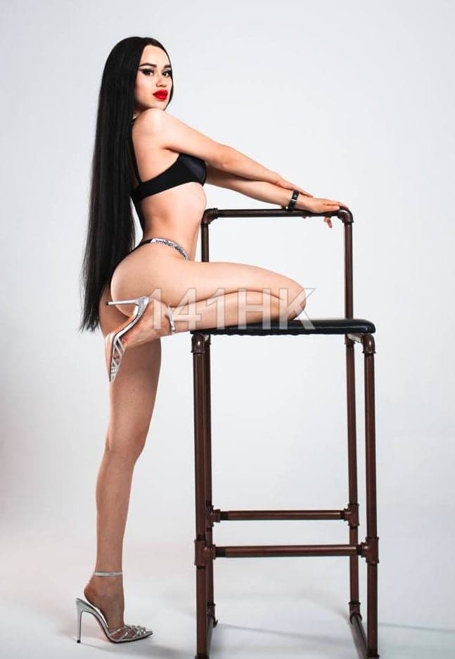 Nikki — Yau Tsim Mong 141HK portrait 4