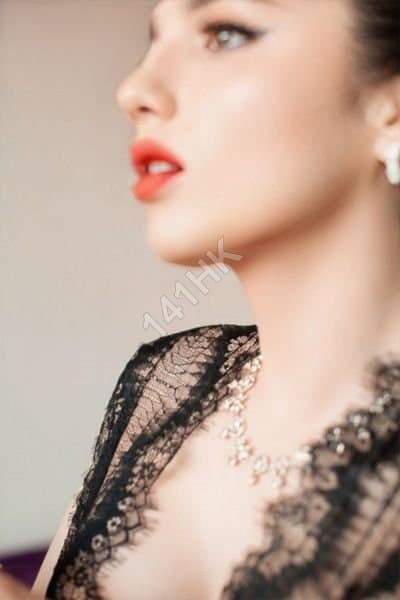 Vivian — southern 141HK photo 24