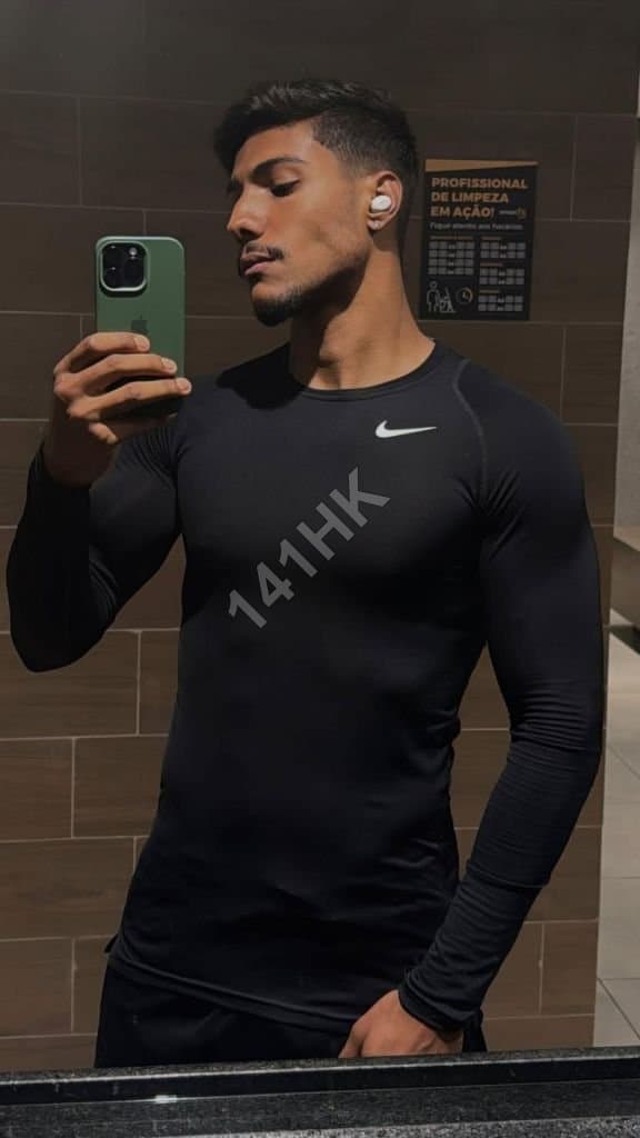 Scott — tai-po 141HK photo 1