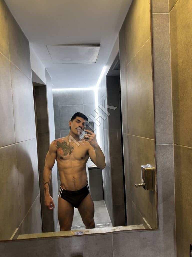 Logan — wong-tai-sin 141HK photo 12