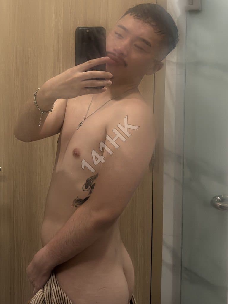 Derek — tuen-mun 141HK photo 10