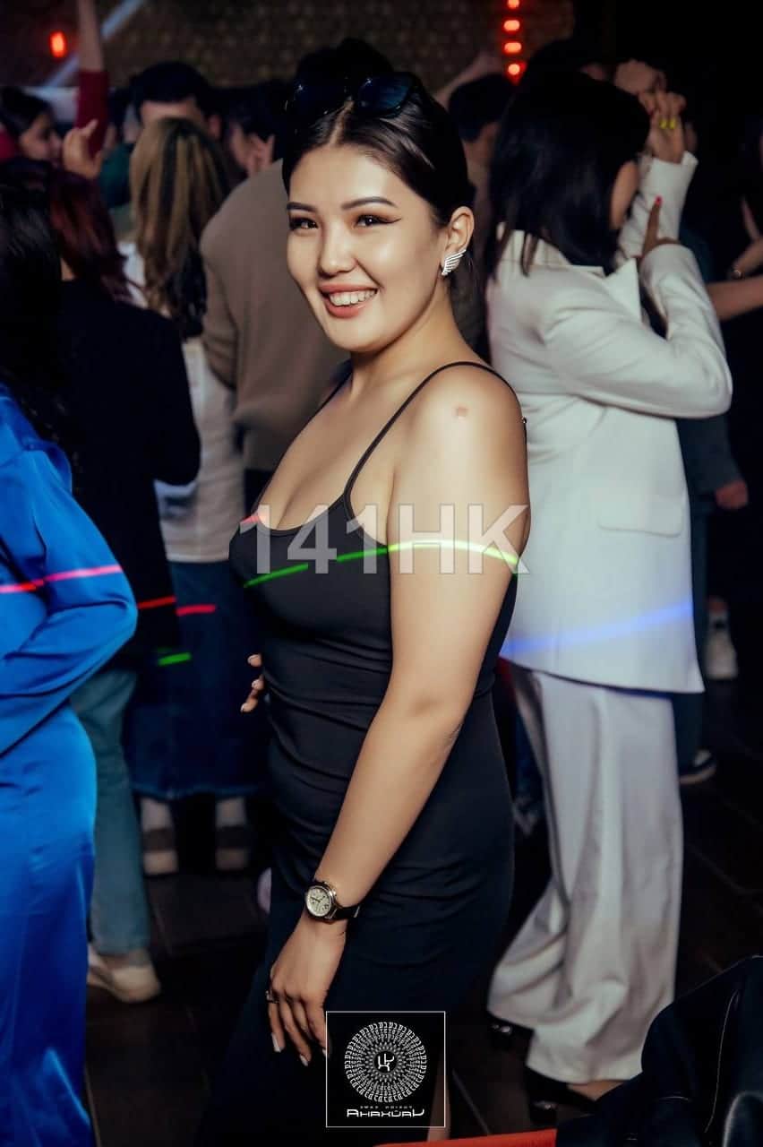 Megan — 一樓一鳳 • Sai Kung