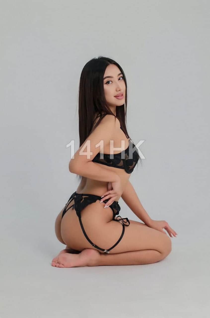Crystal — 一樓一鳳 • Tsim Sha Tsui